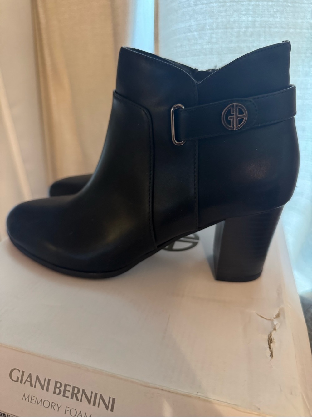 Giani Bernini Memory Foam Block Heel